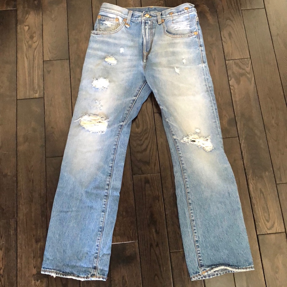 R 13 distressed jeans